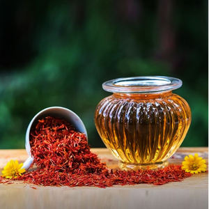 Top Grade Premium Quality Pure & Natural 100% Organic Safflower Seed <b>Oil</b> at Best Competitive Price - Product Image 4