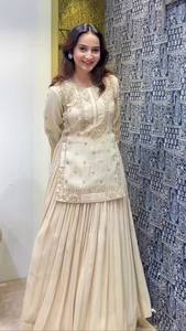 Ensemble de robe Anarkali traditionnelle en coton crème pour femmes, coupe régulière, longueur au sol, tenue de mariage, style Inde Pakistan - Product Image 1