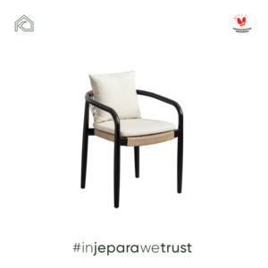 Fauteuil en rotin moderne avec coussin, mobilier d'extérieur, design contemporain, fabriqué en Indonésie - Product Image 1