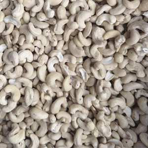 Wholesale High Quality Raw Cashew <b>Nuts</b> 10Kg Ww180 Cashew <b>Kernels</b> Santigo Cashew Vietnam Exported To Asia, Eu, Middle East - Product Image 1