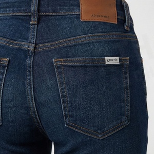 Shorts en jean déchirés personnalisés de couleur premium, style streetwear décontracté d'été, longueur genou, bas de tenue tendance pour femmes - Product Image 4