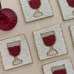 Ensemble de 6 dessous-de-verre perlés : Décoration de table multicolore faite à la main - Product Image 1