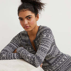 Women Velvet Outfit Strap <b>Crop</b> Top Camisole Shorts <b>Pajamas</b>, Set 2 Pieces Sleeveless Sleepwear - Product Image 4