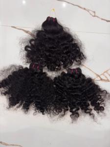 Lots de Cheveux Humains Bouclés 100% Naturels Indiens – Cheveux de Temple Noirs Non Traités en Gros - Product Image 5