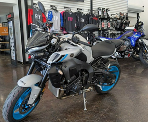 MT-10 Hyper Naked 2025 en Oferta |   Motocicletas Nuevas de 998cc con Diseño Deportivo, Listas para Enviar - Product Image 1