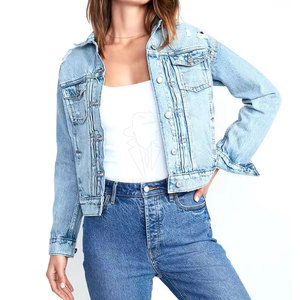 Nouvelle veste en jean tendance pour femme avec logo personnalisé, coupe moderne, parfaite pour un style décontracté et un look quotidien sans effort. - Product Image 3