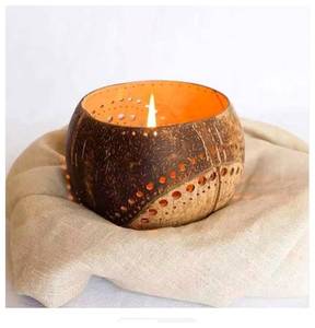 Portavelas de Coco Rústico con Diseño de Rayos de Sol, Hecho a Mano, Ecológico, para Decoración Sostenible del Hogar - Product Image 1