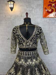 ชุดเลเฮนกาโชลีผ้าเน็ตเนื้อนุ่มคุณภาพพรีเมียม ดีไซน์ทันสมัย ตกแต่งด้วยเลื่อมแบบอินเดีย-ปากีสถาน ผ้าแคนแคน ผ้าปาตตา เหมาะสำหรับฤดูร้อน ความยาวคลุมถึงพื้น - Product Image 3