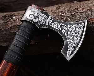 ขวานไวกิ้งทำมือคุณภาพสูงระดับพรีเมียมสำหรับมืออาชีพ ผลิตจากเหล็กกล้าคาร์บอนสูง เหมาะสำหรับการตั้งแคมป์กลางแจ้งและการเอาชีวิตรอด พร้อมปลอกหนัง - Product Image 6