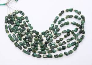 Perles de pierres précieuses naturelles en émeraude : Pépites lisses, Perles roulées de 5-7 mm, Perles à facettes de 16 pouces, Vente en gros - Product Image 6