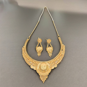 Colliers courts en or rempli 14K, 18K, 24K en gros, colliers de conception traditionnelle, ensemble de bijoux de mode plaqués or en laiton. - Product Image 4