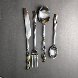 Ensemble de couverts en 4 pièces avec incrustation de motif écaille de tortue, comprenant un couteau à dîner, une fourchette à dîner, une cuillère à soupe et une cuillère à café - Product Image 2