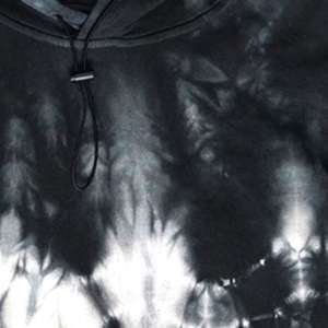 ชุดเซ็ตแทรคสูทลำลอง 2 ชิ้น ผ้าวอช สำหรับผู้หญิงและผู้ชาย เหมาะสำหรับฤดูหนาว มีฮู้ดดี้และกางเกงขาสั้น - Product Image 6