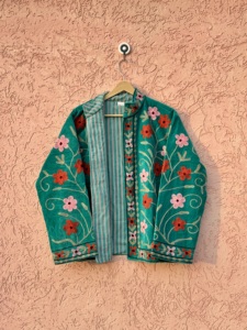 Chaqueta Bomber de Invierno Abierta, Hecha a Mano, de Lona de Pato con Diseño Floral Suzani, 100% Algodón, Ecológica, Reversible, Informal, para Otoño - Product Image 2