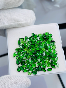 Tsavorita Natural Sin Calentar ni Tratar, Corte Pera, 40 CTS, Lote de Calidad AAA, Luminosidad, Alta Claridad, Color Verde Vibrante - Product Image 3