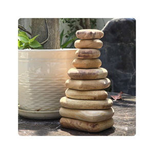 Décoration artisanale Vietchoice en bois et pierre pour l'équilibre Feng Shui à la maison – Artisanat en bois poli rond sur pied - Product Image 1
