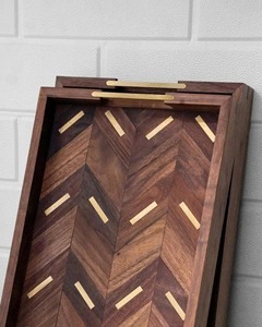 Bandejas de servir de nogal hechas a mano, pequeñas bandejas de madera tipo rompecabezas, decoración para sala de estar, bandeja decorativa para otomana, bandeja de servir de madera con asas - Product Image 4