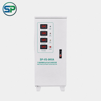 Stabilisateur de tension triphasé haute puissance 9 kVA 380 V, régulateur automatique pour réseau de distribution d'énergie commercial
