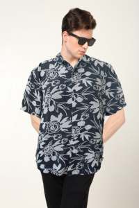 Modern Mens Black Polyester Floral Printed Regular Fit Shirt With <b>Short</b> Sleeves And Shirt Collar Designed For Casual Daily Wear - Product Image 3