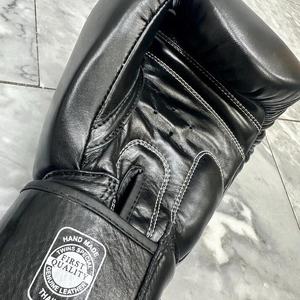 ถุงมือชกมวยไทยมืออาชีพขายดีอันดับต้นๆ สำหรับฝึกซ้อมคิกบ็อกซิ่ง ศิลปะการต่อสู้ หนังแท้ MMA ปรับแต่งได้ - Product Image 2