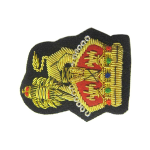 Écusson brodé personnalisé Aigle Couronné, forme irrégulière, en tissu toile écologique, avec épingle de sûreté, style classique pour vêtement - Product Image 4