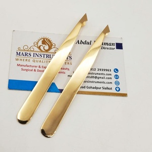 Pince à sourcils à pointe oblique de haute qualité Conception durable pour la mise en forme des sourcils de précision - Product Image 6