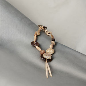 Collier en corne fait main tendance et écologique pour femmes, cadeau de fête de Noël personnalisé, vente en gros - Product Image 1