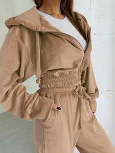 Conjunto Deportivo de Terciopelo para Mujer, con Logotipo Personalizado, Sudadera con Cierre y Pantalones Deportivos, Estilo Urbano, Sexy - Product Image 5