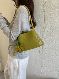 Choland Woven PU Hobo Bag Zipper Closure <b>Medium</b> Capacity Flower Embellishment Braided Shoulder Strap Underarm <b>Handbag</b> for Daily - Product Image 4