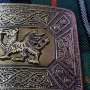 Hebilla de cinturón para kilt más vendida, con diseño de dragón walesí y acabado antiguo / Hebilla de dragón celta para kilts escoceses de las Tierras Altas - Product Image 4