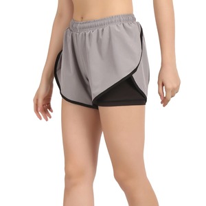 Shorts de sport pour femmes avec logo personnalisé, 2 couches, pour la course à pied et la gym, avec doublure de compression, taille élastique et cordon de serrage - Product Image 3