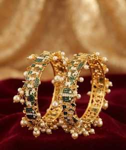 PADMAWATI Brazaletes de Lujo para Mujer, Chapados en Oro, con Perlas de Imitación Multicolores, Estilo Indio Tradicional para Novias - Product Image 1