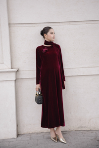 Vestido Midi de Terciopelo, Cuello Redondo, Manga Regular, Cintura Holgada, Transpirable, Elegante, Formal y Casual, Hecho en Vietnam - Product Image 2