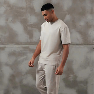 Camiseta de hombre de corte holgado con hombros caídos, oversize, de lavado pesado, manga corta, informal, con estampado gráfico, estilo streetwear. - Product Image 1