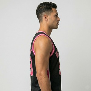 เสื้อบาสเก็ตบอลวินเทจเรโทรผู้ชายแบบสั่งทำพิเศษ สีดำซีดแต่งขอบสีชมพูนีออน ผ้าตาข่ายระบายอากาศ ชุดทีมเปล่า ขายส่ง - Product Image 3