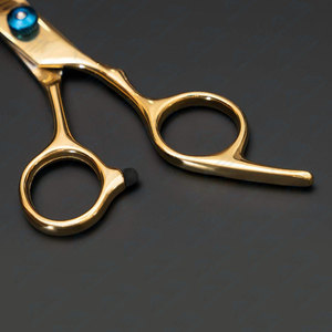Ciseaux professionnels de coupe de cheveux de barbier en acier inoxydable de 6.5 pouces 15g ciseaux de salon et d'utilisation à domicile de finition dorée - Product Image 5