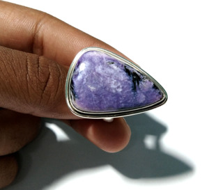 Bague en charoïte naturelle, argent sterling 925 massif, faite à la main, cabochon en forme de poire violet, style bohème, certifiée par un tiers - Product Image 2