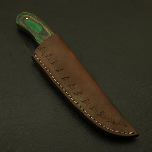 Couteau EDC à lame fixe en acier Damas, forgé à la main, manche en bois Pakka vert, bolster en corne, couteau utilitaire pour camping et bushcraft, vente en gros - Product Image 5