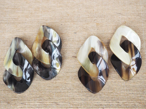 Boucles d'oreilles artisanales modernes en corne de buffle, écologiques, au meilleur prix, par Decor World Expo - Product Image 3