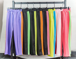 ชุดกีฬาแฟชั่นคุณภาพสูง แจ็คเก็ตทันสมัย พร้อมแถบข้างตัวเสื้อปักอักษรย่อ กางเกงวอร์มแบบมีริบบิ้น ชุดเซ็ตแทรคสูท - Product Image 5