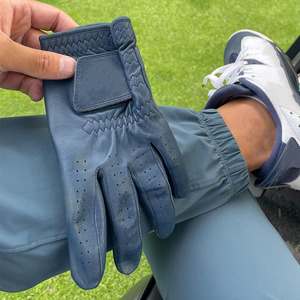Guante de golf de cuero genuino para mano derecha, antideslizante, para hombre, con cierre de gancho y bucle, color azul oscuro - Product Image 2