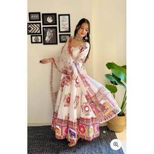Conjunto de Vestido XL y Dupatta Especial para Navratri con Diseño de Espejo - Product Image 5