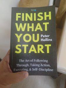 Termina lo que empezaste por Peter Hollins (libro de bolsillo) Construye la disciplina, vence la procrastinación y logra tus objetivos - Product Image 1