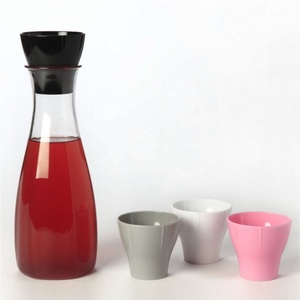 ชุดเหยือกน้ำพลาสติกแบบไม่แตกทันสมัยพร้อมถ้วยเครื่องดื่มใช้ในร่มและกลางแจ้งหลากสี - Product Image 3