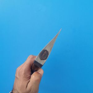 Hacha de Acero de Damasco Hecha a Mano de Alta Calidad con Mango de Madera y Funda de Cuero, Hacha Perfecta para Acampar y Cazar, Regalo para Padre - Product Image 4