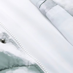 Chaqueta de plumón para hombre con diseño de patchwork, cuello alto, cremallera frontal impermeable, servicio OEM - Product Image 2