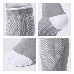 <b>Knee</b> <b>High</b> Running <b>Socks</b> Gray Dot Pattern Breathable Knitted for Adults Summer Sport Use - Product Image 4