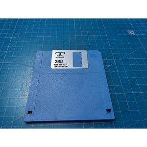 Disque flexible IBM formaté TONIX 2HD haute densité, utilisé comme pièce détachée pour équipement semi-conducteur de génération précédente - Product Image 4