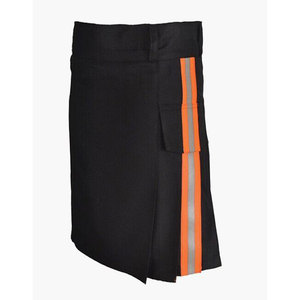 Kilt de pompier noir moderne avec poches cargo et bandes réfléchissantes vertes - Product Image 1