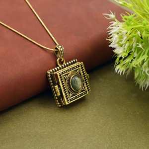 สร้อยคอจี้ล็อกเก็ตทรงสี่เหลี่ยมสไตล์วินเทจ, ล็อกเก็ตใส่รูปหินสีทองโบราณ, เครื่องประดับสไตล์โบฮีเมียนย้อนยุค - Product Image 4
